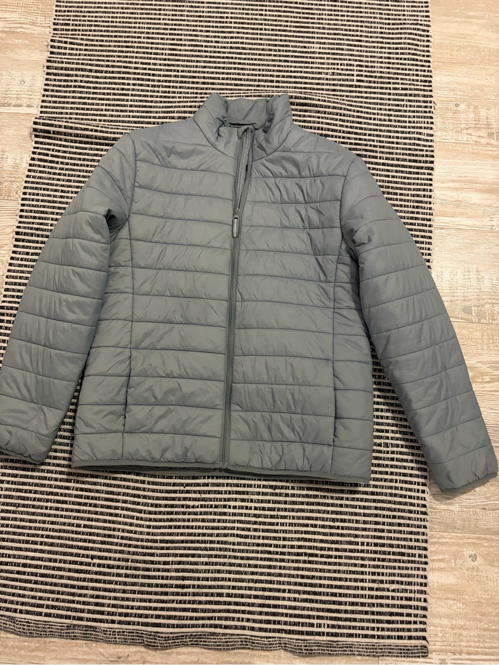 Goodfellow & Co Men’s Light Puffer Jacket in Sage Green